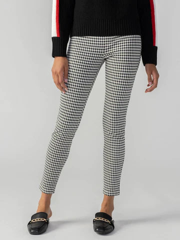 Runway Legging in klassischem Hahnentrittmuster.